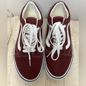 Vans ‘Old Skool’ Shoes in Burgundy
